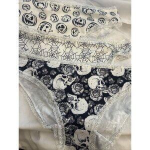 Morvia 3pk lace trim goth Skater Emo panties M Black & White Skull Web Jack New